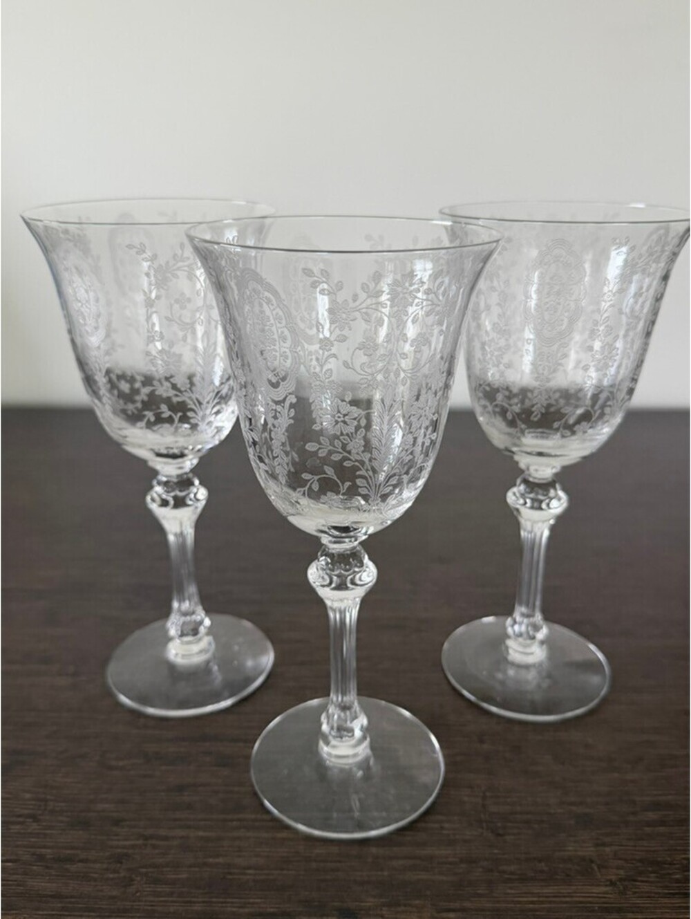 Tiffin June Night Wine Glasses
